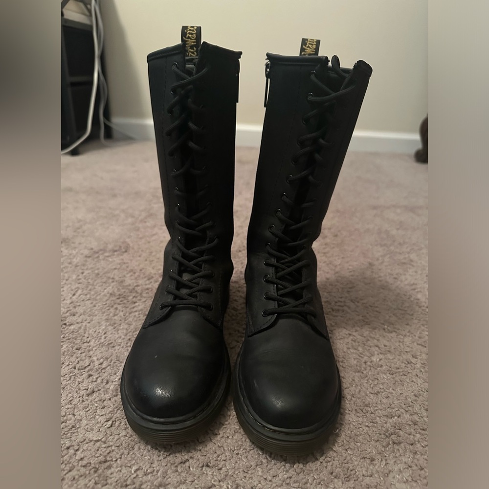 Kids size 3 / women’s size 5 Dr martens